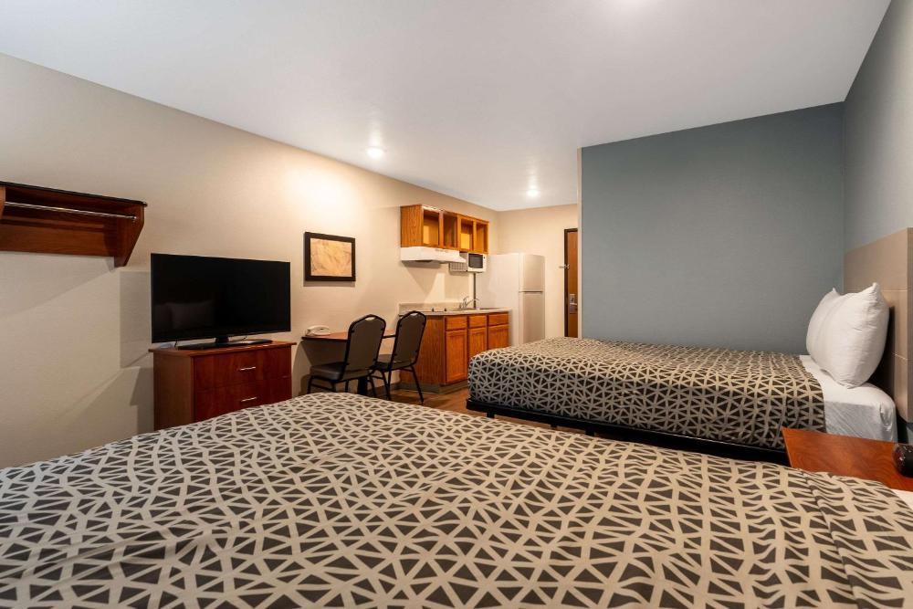 Double Room with Two Double Beds - Non-Smoking interior